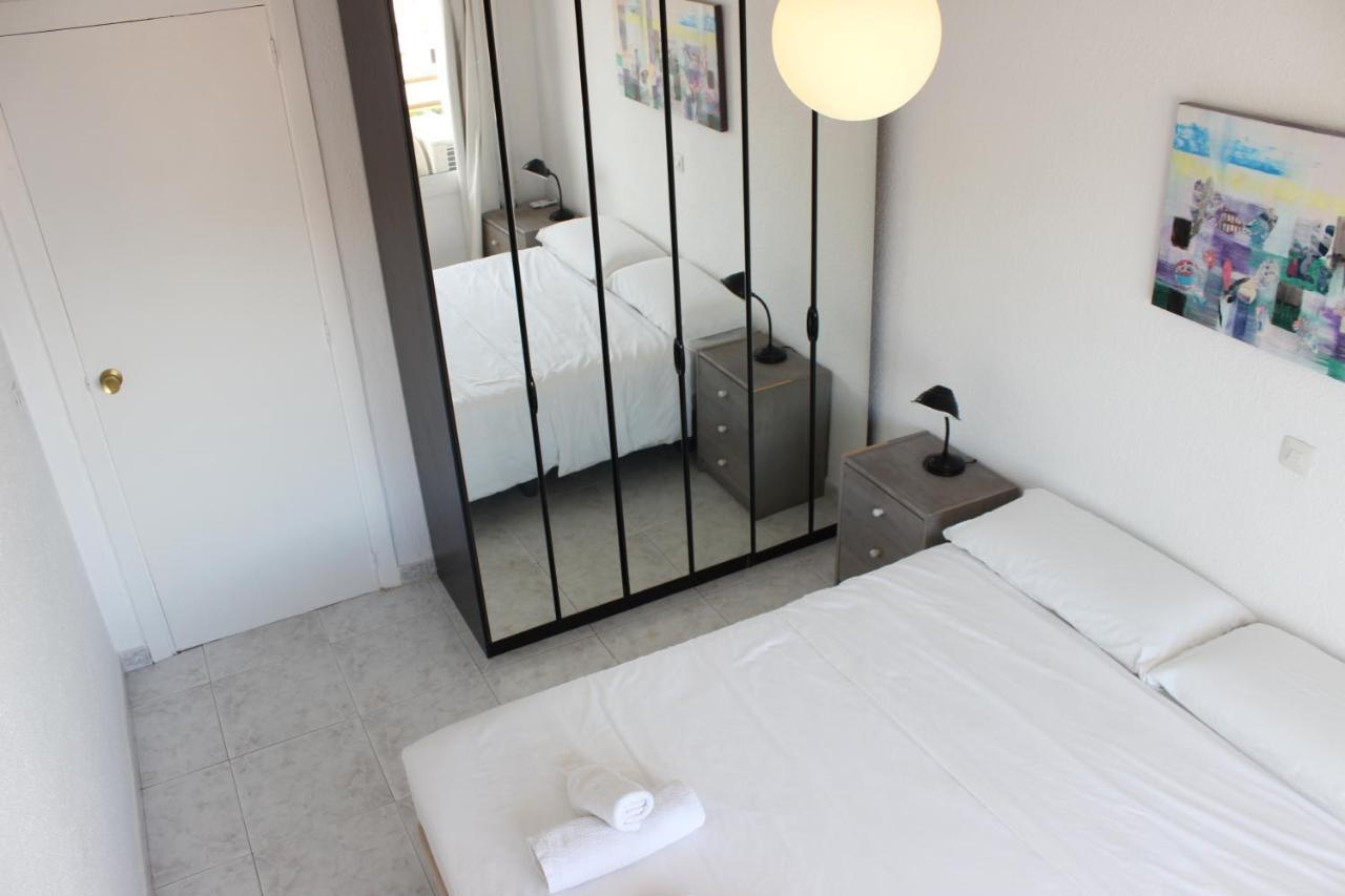 Beautiful Apartment In Front Of Beach, Pool, View Roses Extérieur photo