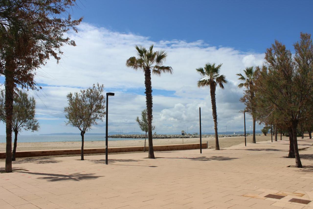 Beautiful Apartment In Front Of Beach, Pool, View Roses Extérieur photo