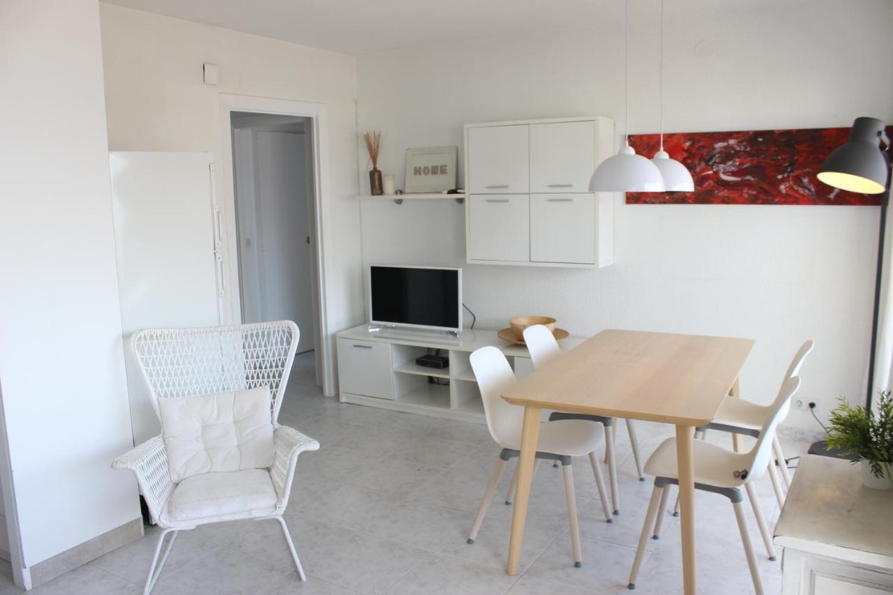 Beautiful Apartment In Front Of Beach, Pool, View Roses Extérieur photo