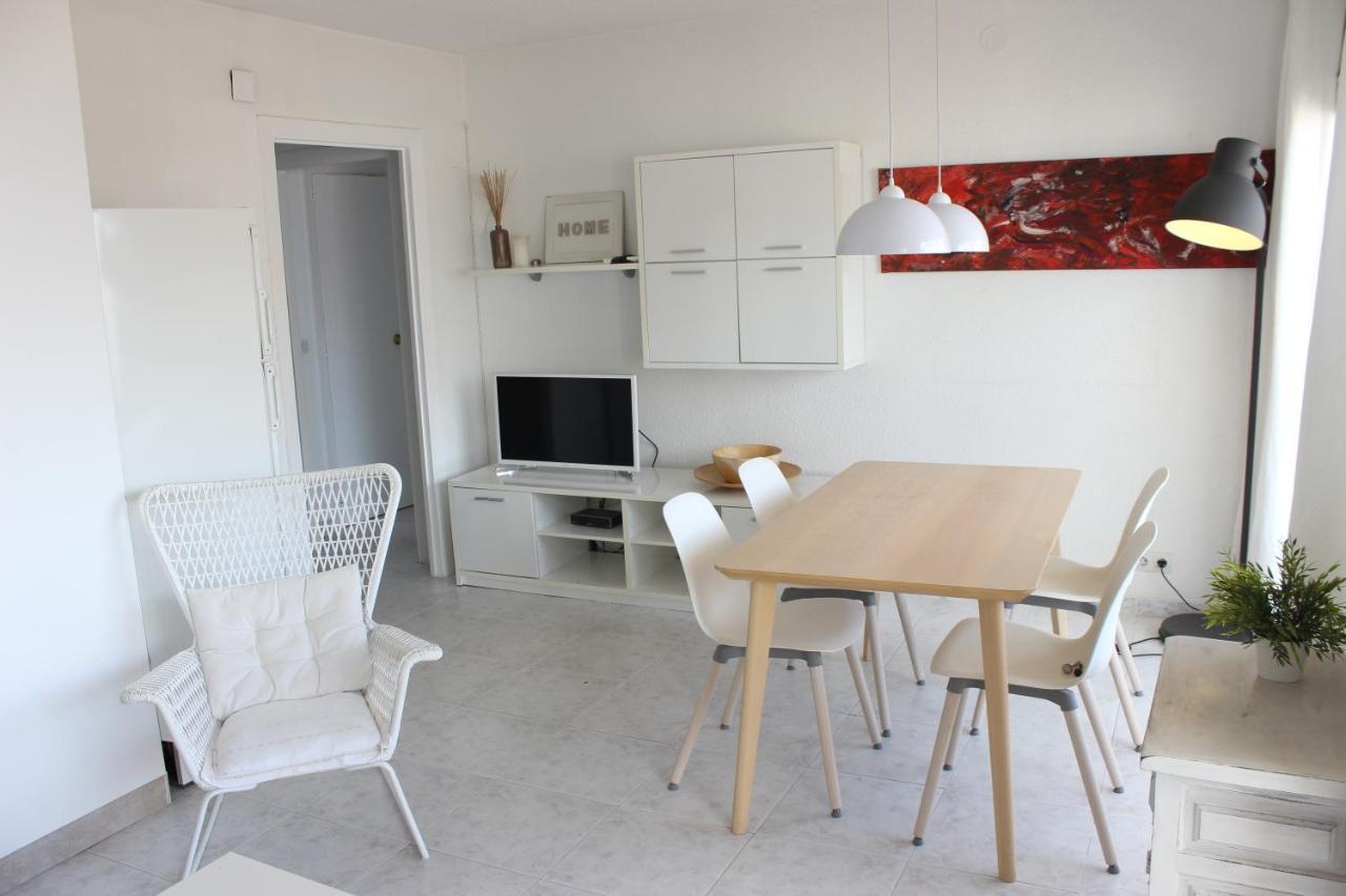 Beautiful Apartment In Front Of Beach, Pool, View Roses Extérieur photo